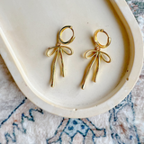 Gold-filled Bow Huggies